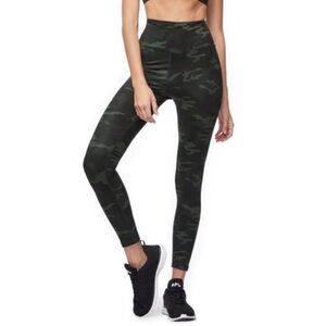 Good American Core Strength High Rise Camo Legging Size 3 Large